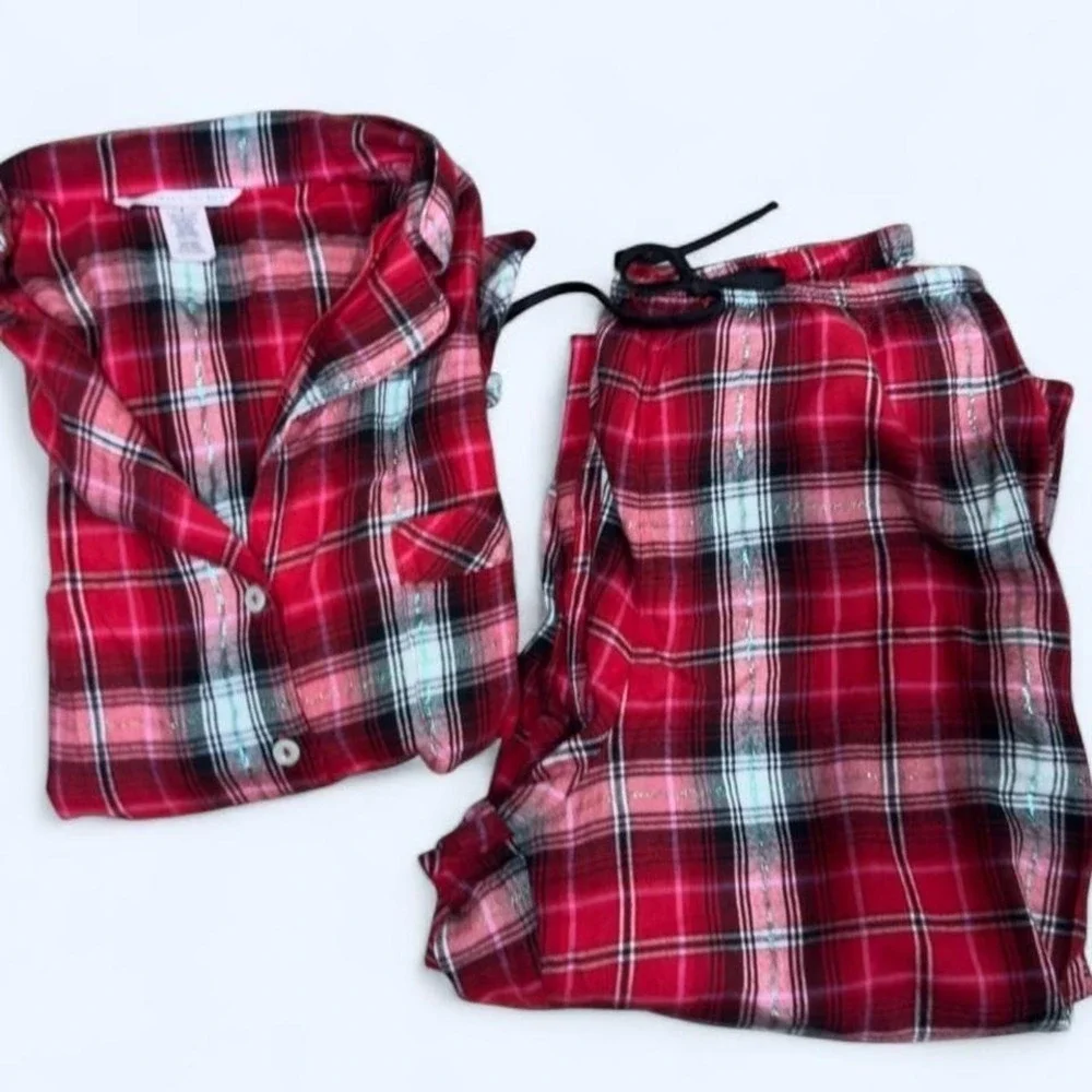 Victoria's Secret red plaid pajama set (top‎ + pants